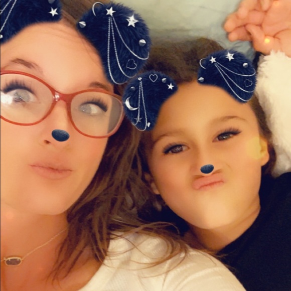 🎀 MEET YOUR POSHER! 🎀 - Picture 3 of 3